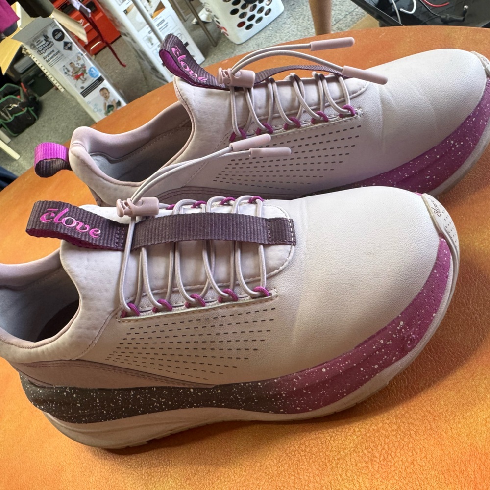 Pink Sneakers with Cushioned Sole and Breathable Mesh